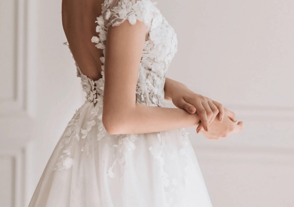 A women wearing bridal dress